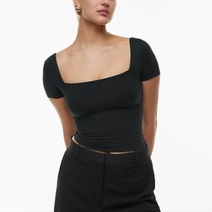 Aritzia Black contour tshirt
